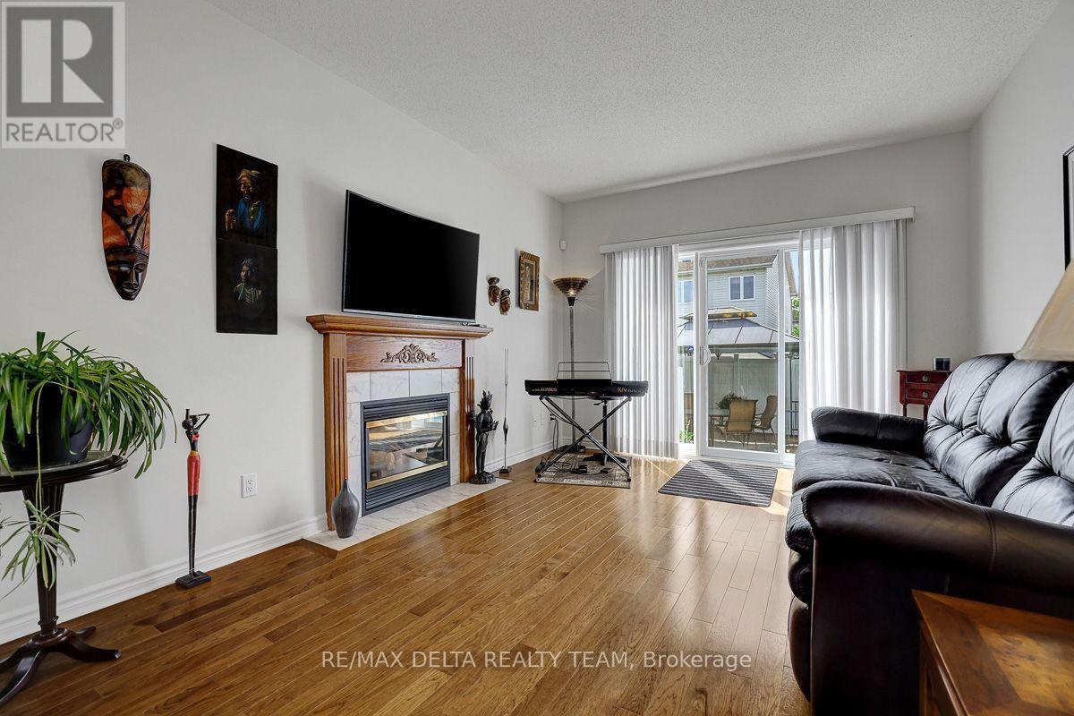 1032 Valin Street, Ottawa, Ontario  K4A 4X7 - Photo 11 - X13702198