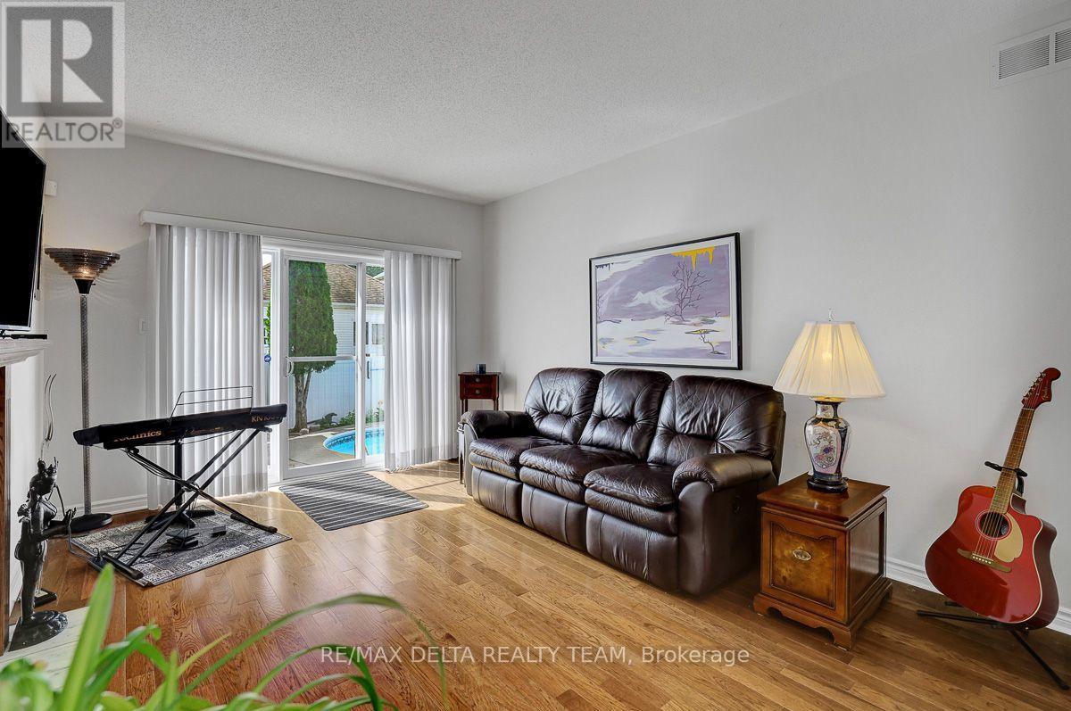1032 Valin Street, Ottawa, Ontario  K4A 4X7 - Photo 12 - X13702198