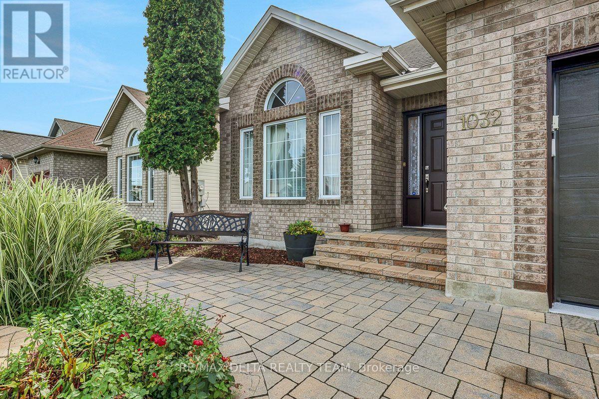 1032 Valin Street, Ottawa, Ontario  K4A 4X7 - Photo 4 - X13702198