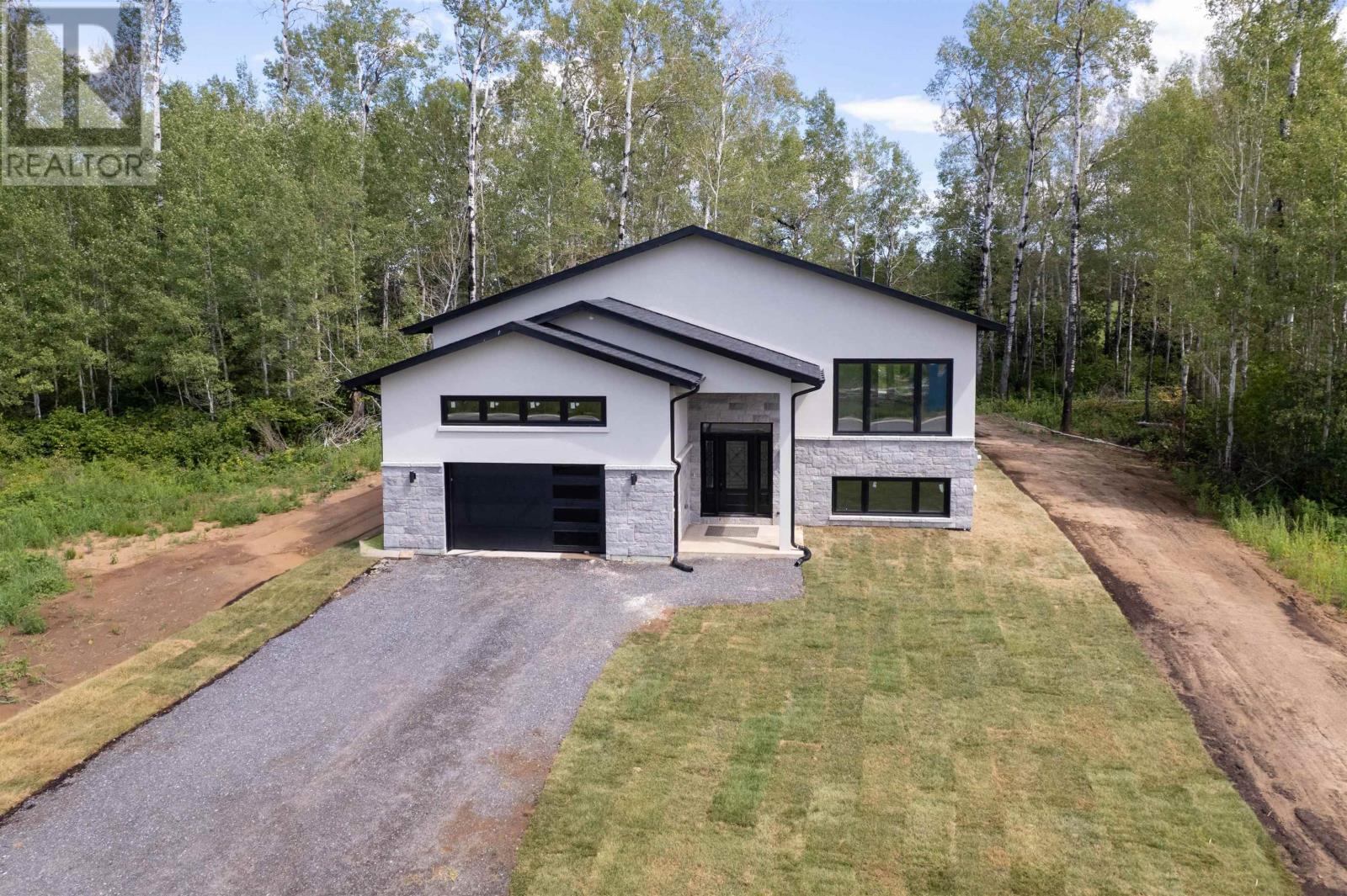 3435 King George's Park Dr, Thunder Bay, Ontario  P7K 0V5 - Photo 3 - TB2602474