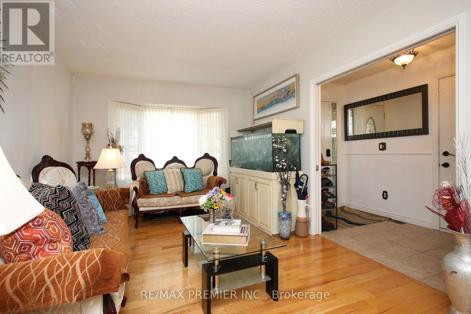72 Homefield Square, Clarington, Ontario  L1E 1L3 - Photo 5 - E13702168