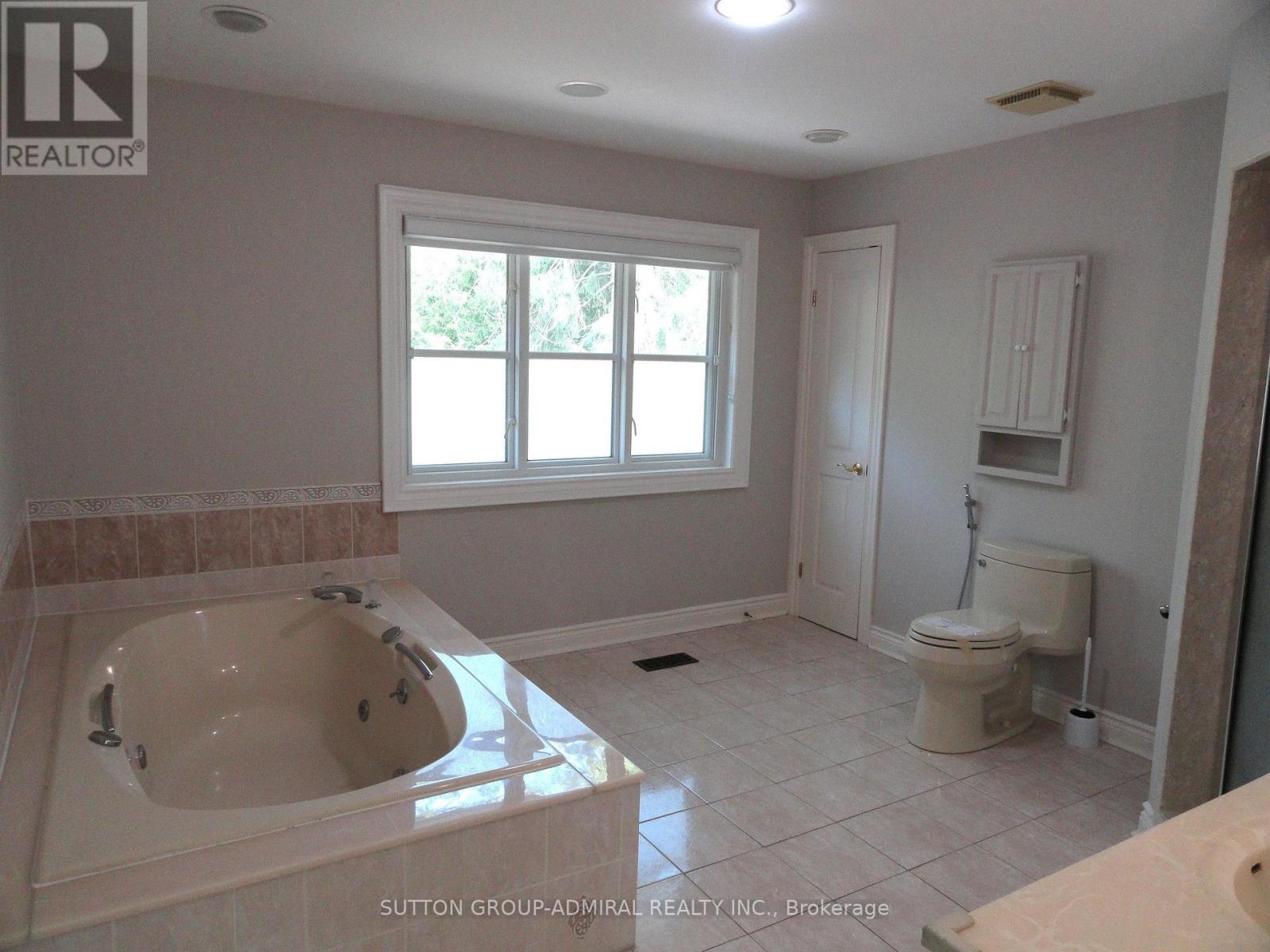 48 Meadowcliffe Drive, Toronto, Ontario  M1M 2X9 - Photo 23 - E13702256