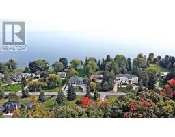 48 MEADOWCLIFFE DRIVE, Toronto, Ontario
