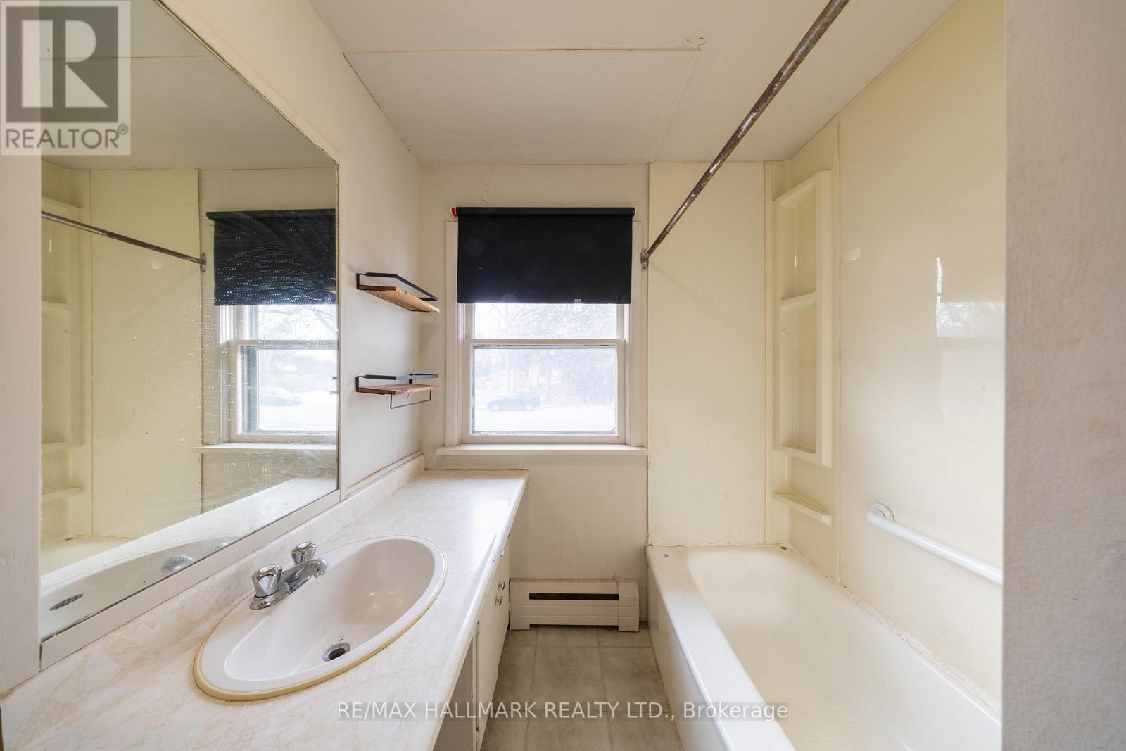 1911 Glenview Road, Pickering, Ontario  L1V 1W9 - Photo 10 - E13702262