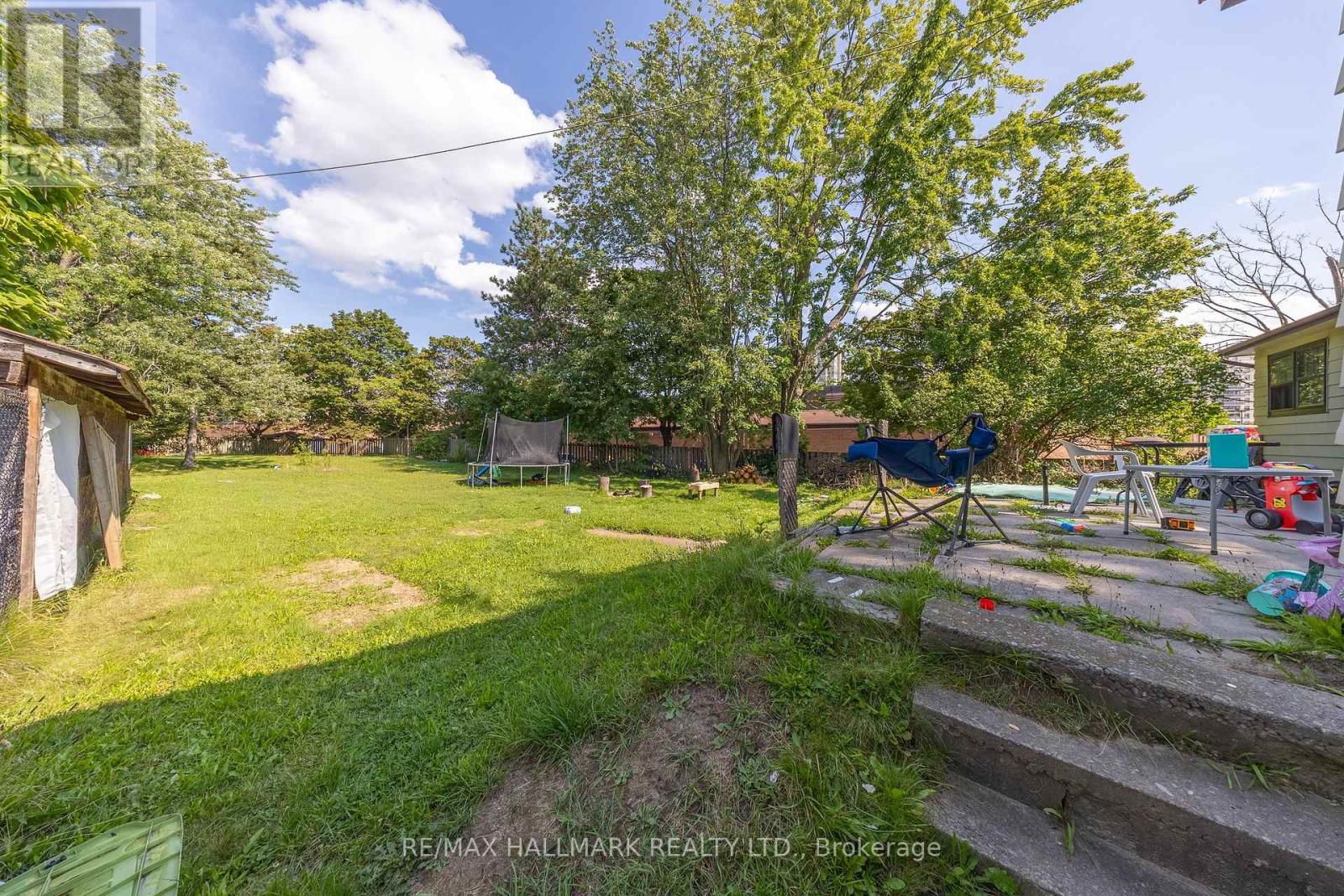 1911 Glenview Road, Pickering, Ontario  L1V 1W9 - Photo 4 - E13702262