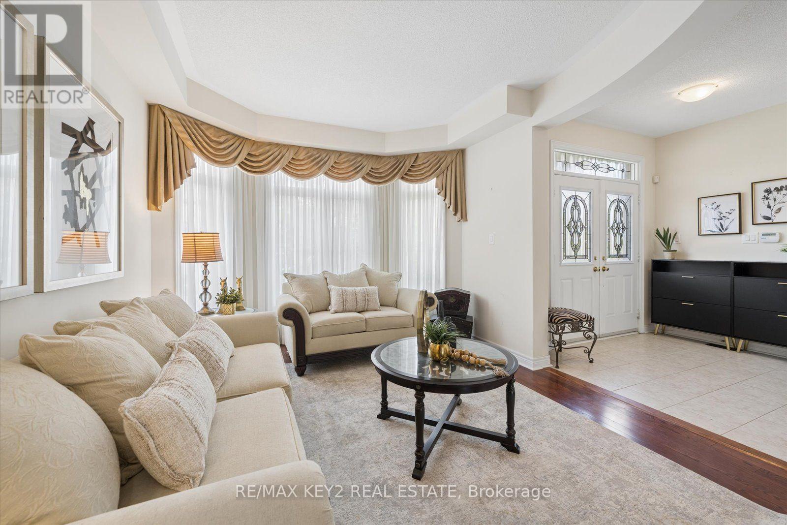 110 Walter Scott Crescent, Markham, Ontario L6C 0E9 - Photo 7 - N13702172