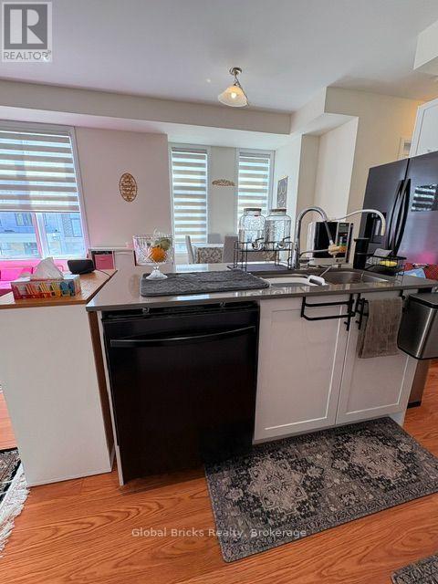 64 Seine Lane E, Richmond Hill, Ontario  L4E 3R9 - Photo 14 - N13702174