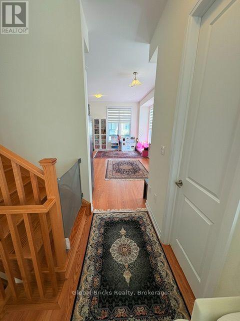 64 Seine Lane E, Richmond Hill, Ontario  L4E 3R9 - Photo 3 - N13702174