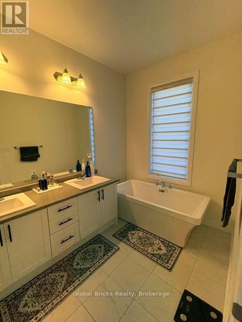 64 Seine Lane E, Richmond Hill, Ontario  L4E 3R9 - Photo 31 - N13702174