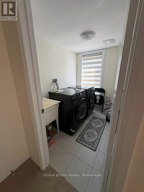 64 Seine Lane E, Richmond Hill, Ontario  L4E 3R9 - Photo 39 - N13702174