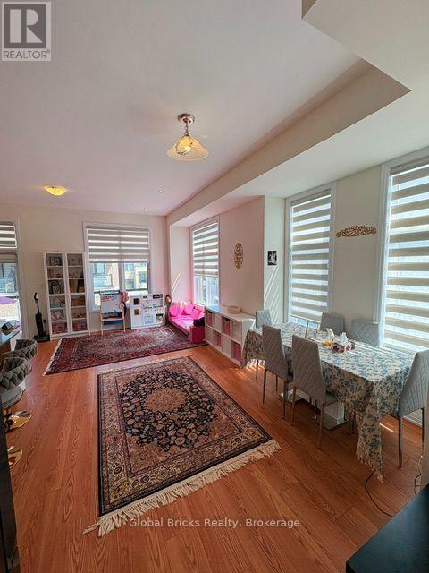 64 Seine Lane E, Richmond Hill, Ontario  L4E 3R9 - Photo 5 - N13702174