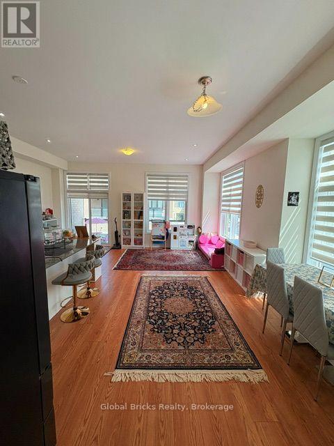 64 Seine Lane E, Richmond Hill, Ontario  L4E 3R9 - Photo 6 - N13702174