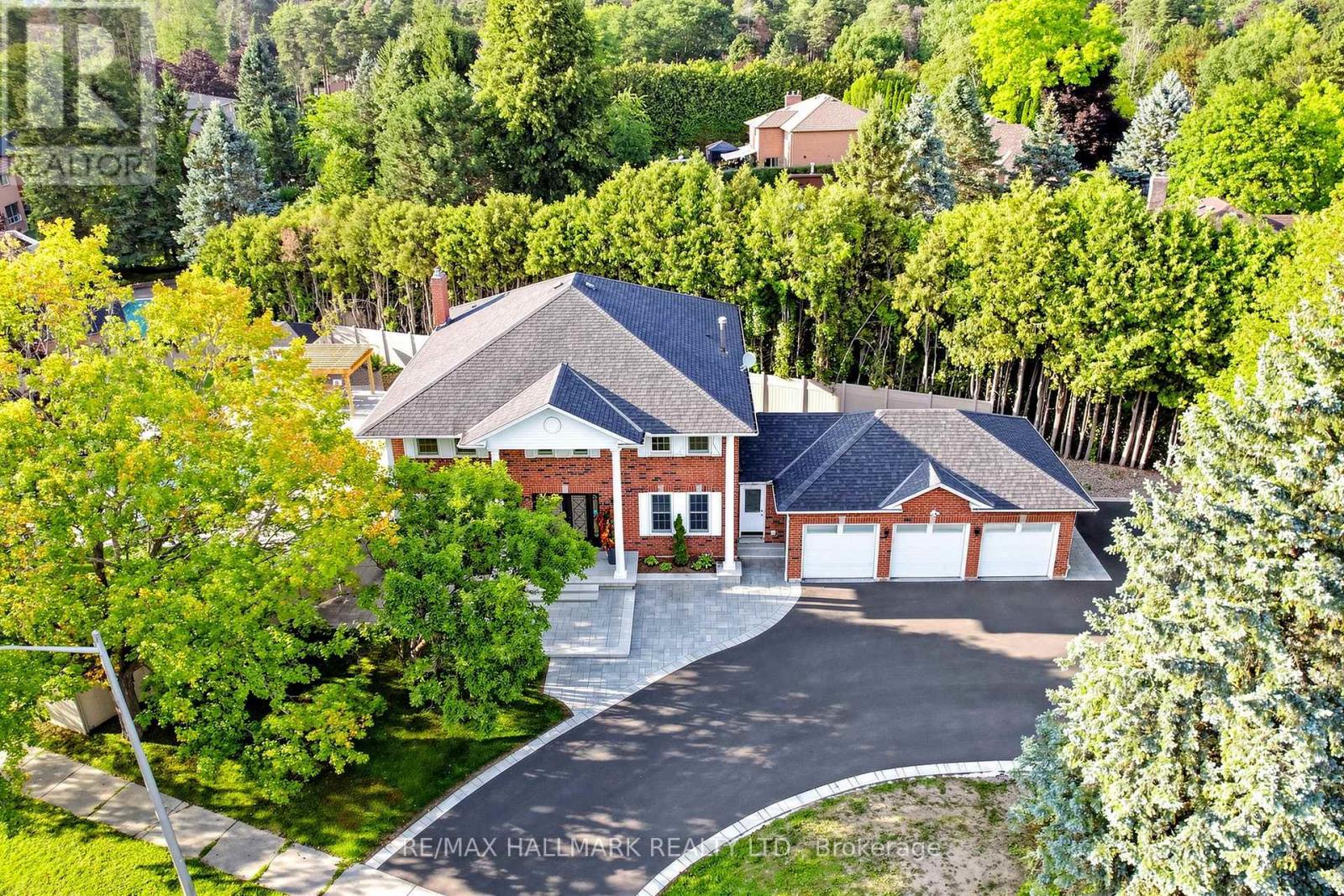 8 Beaufort Hills Road, Richmond Hill, Ontario  L4E 2N5 - Photo 45 - N13702188