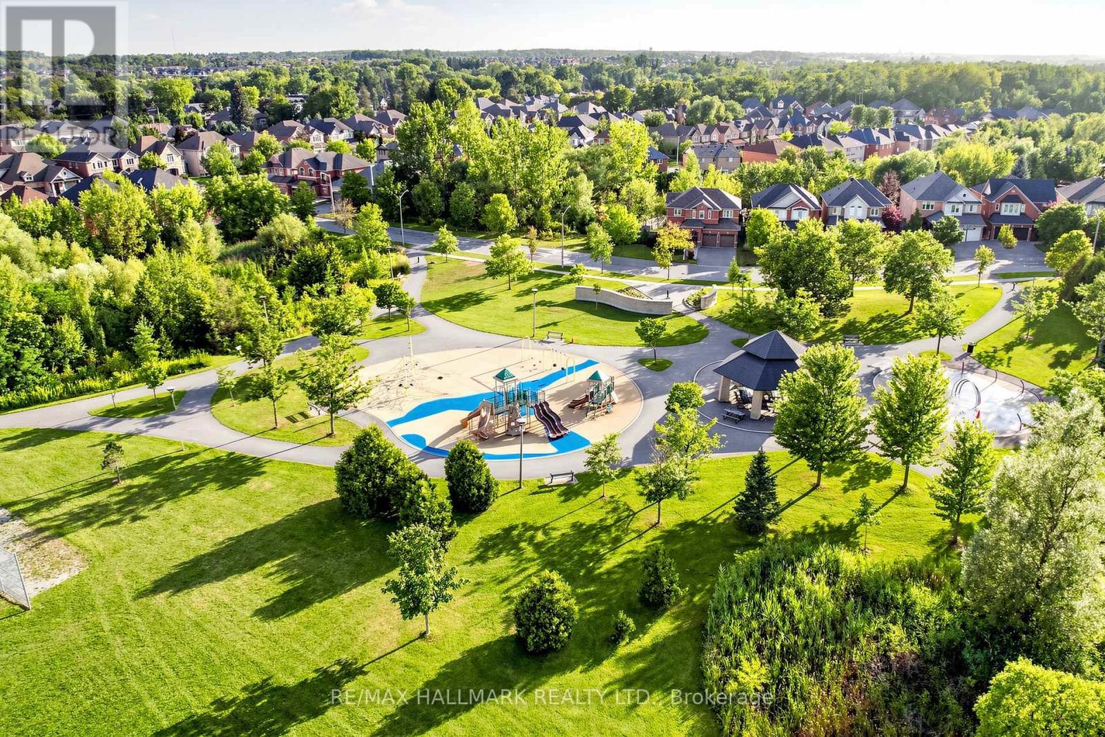 8 Beaufort Hills Road, Richmond Hill, Ontario  L4E 2N5 - Photo 47 - N13702188