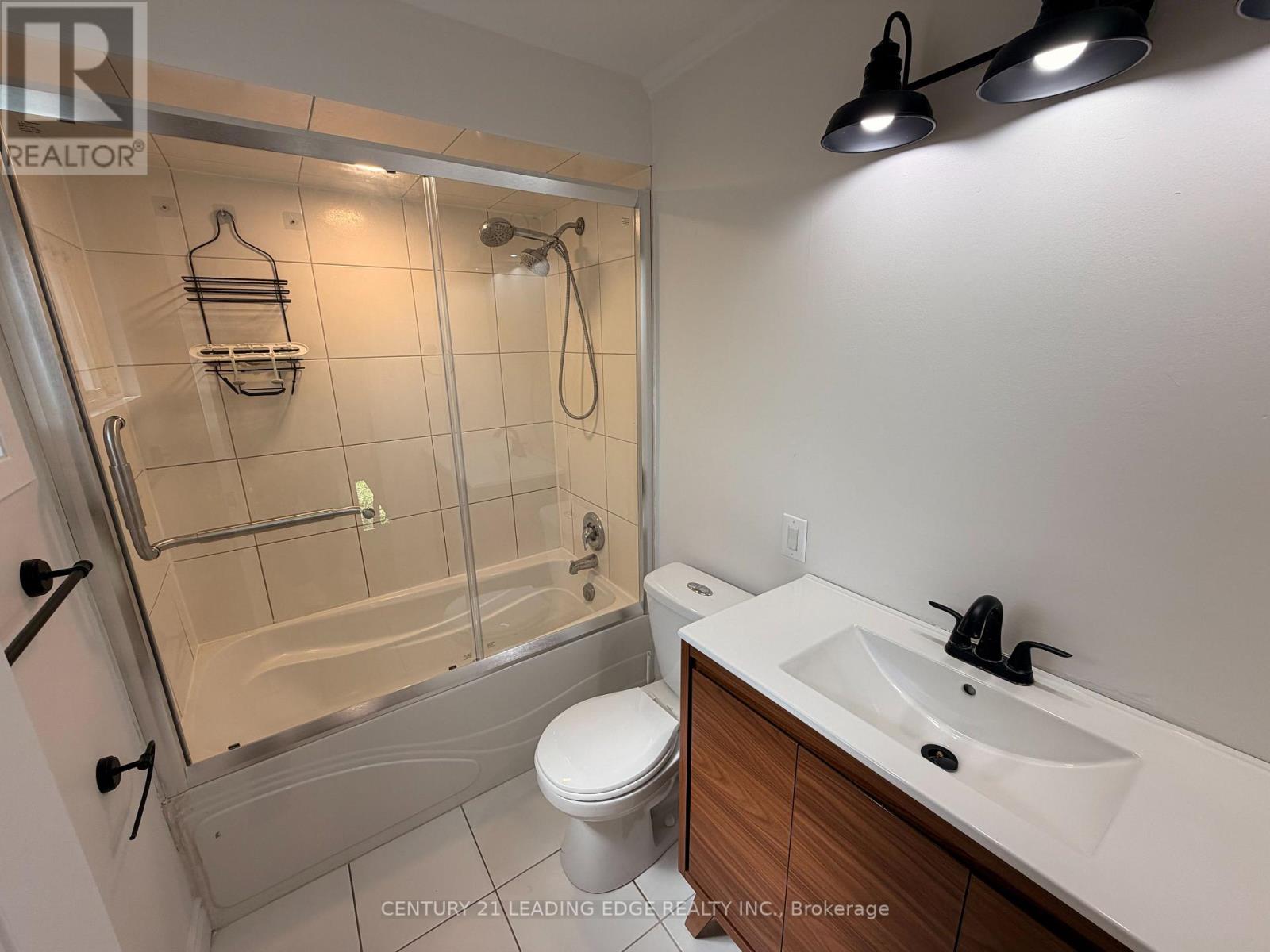 257 London Road, Newmarket, Ontario L3Y 6L3 - Photo 17 - N13702194
