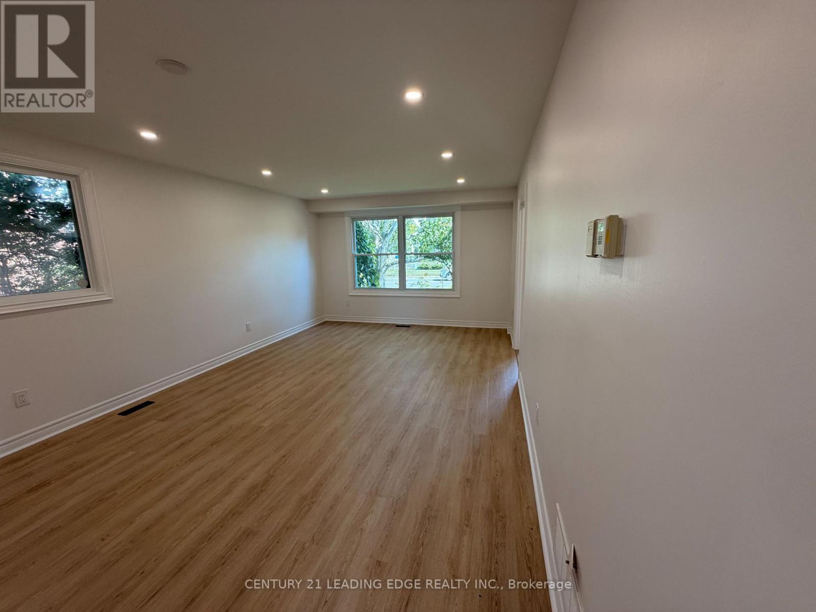 257 London Road, Newmarket, Ontario L3Y 6L3 - Photo 4 - N13702194