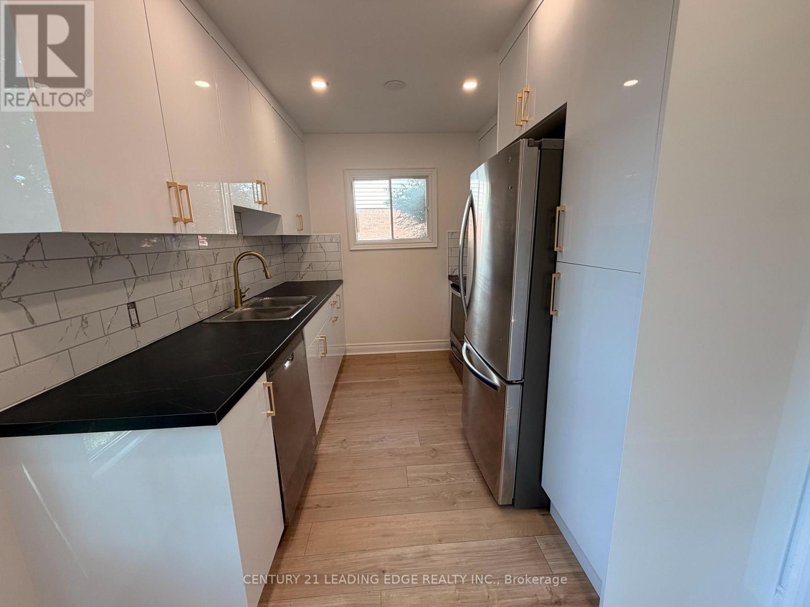 257 London Road, Newmarket, Ontario L3Y 6L3 - Photo 7 - N13702194
