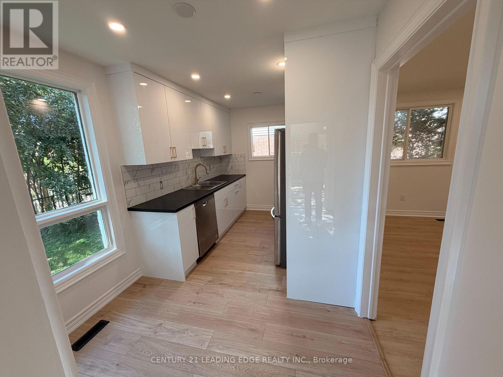 257 London Road, Newmarket, Ontario L3Y 6L3 - Photo 8 - N13702194