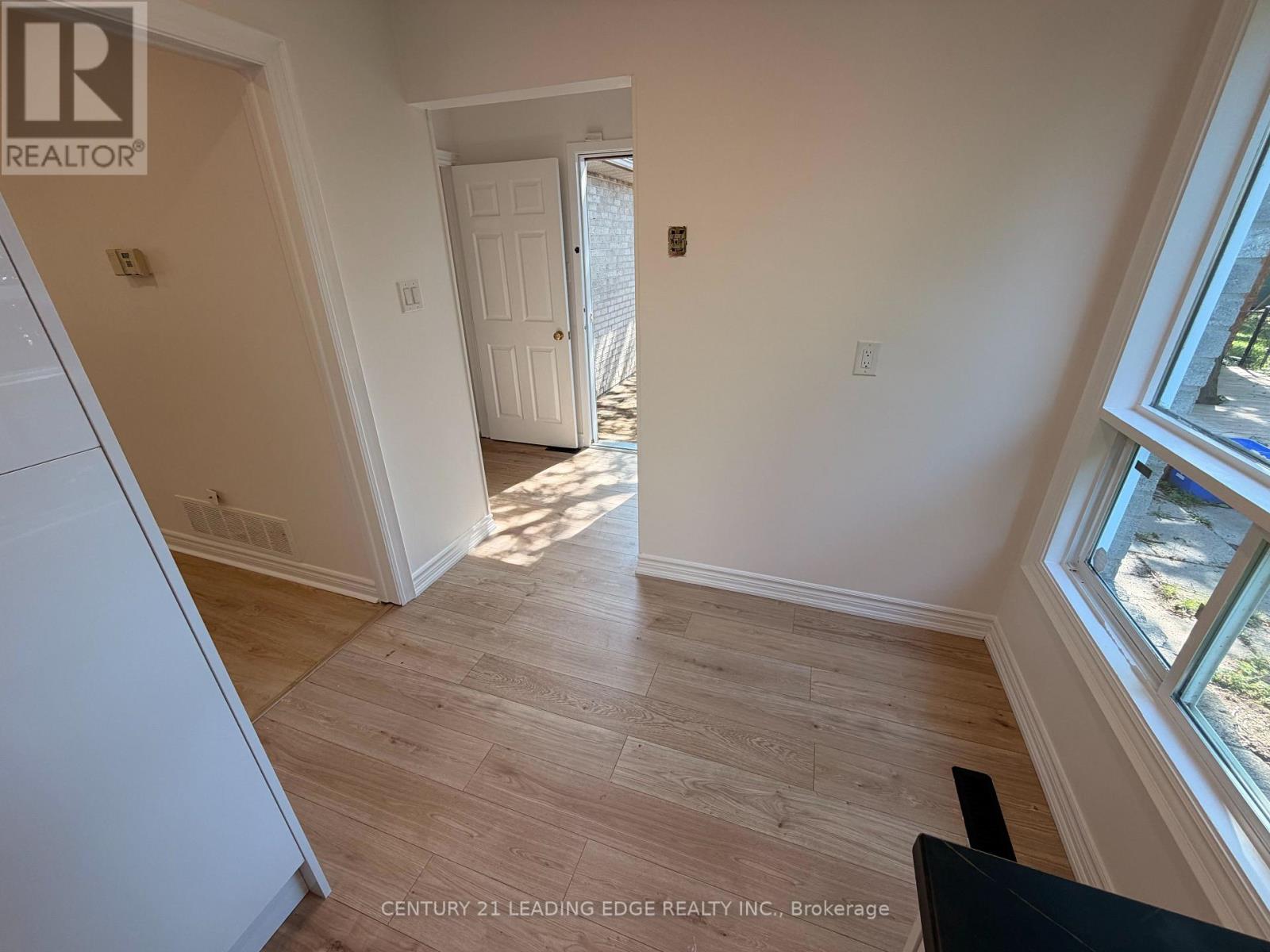 257 London Road, Newmarket, Ontario L3Y 6L3 - Photo 9 - N13702194