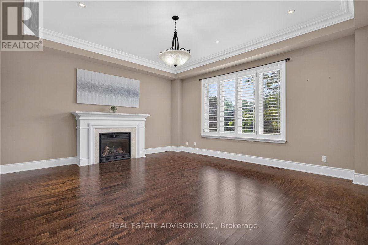 43 Grayfield Drive, Whitchurch-Stouffville, Ontario  L4A 0B1 - Photo 11 - N13702340