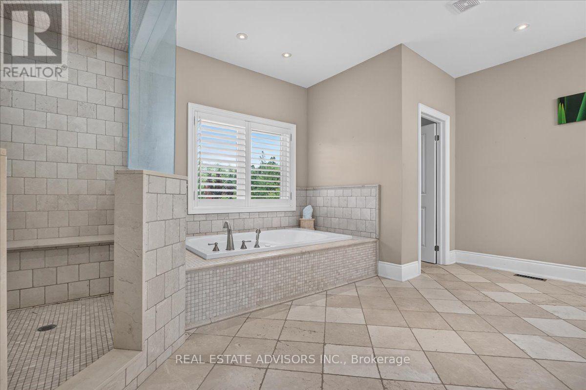 43 Grayfield Drive, Whitchurch-Stouffville, Ontario  L4A 0B1 - Photo 23 - N13702340