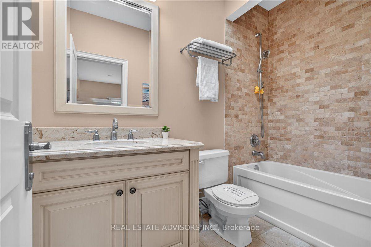 43 Grayfield Drive, Whitchurch-Stouffville, Ontario  L4A 0B1 - Photo 29 - N13702340