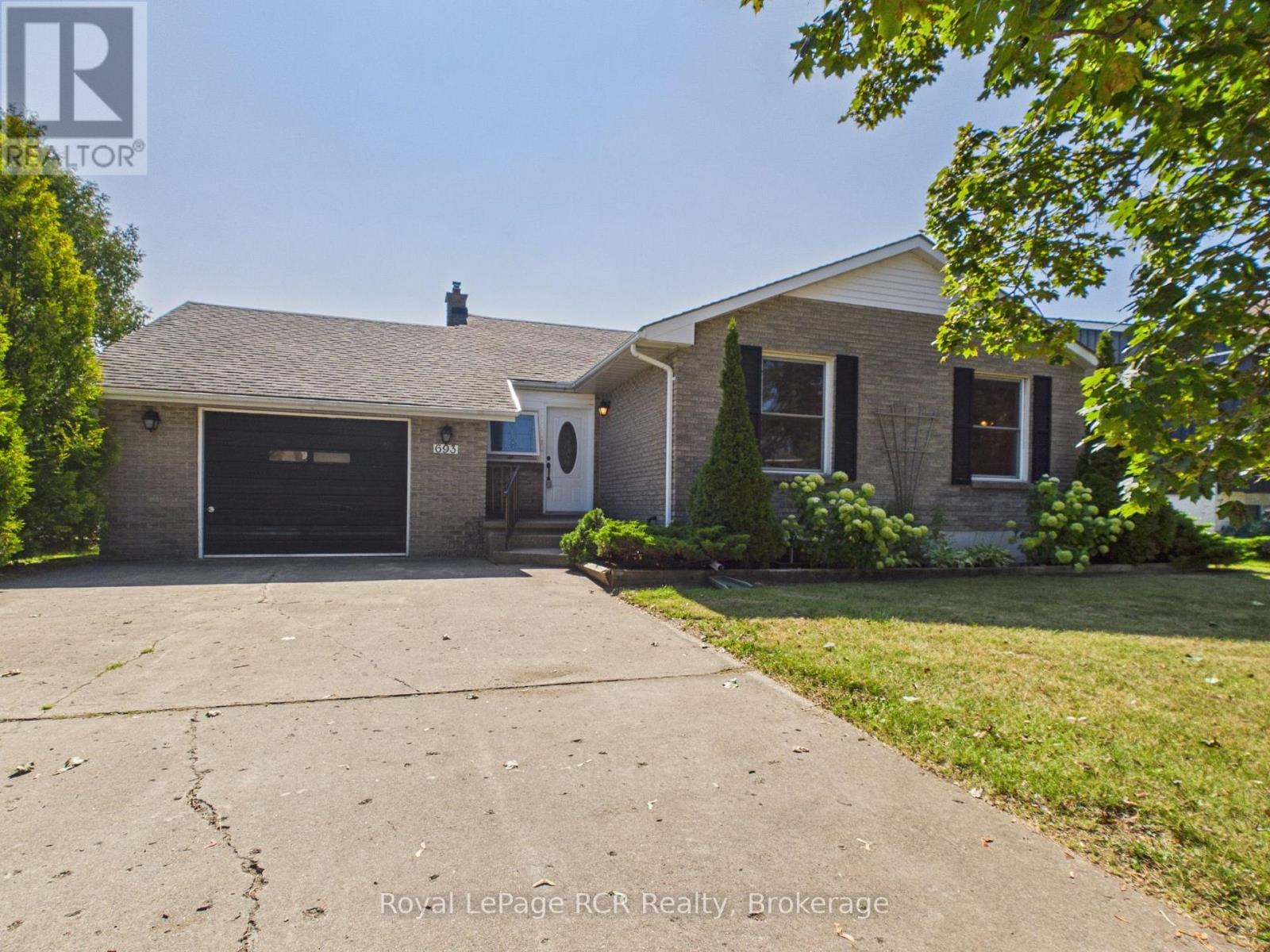 693 MACYOUNG DRIVE, kincardine, Ontario