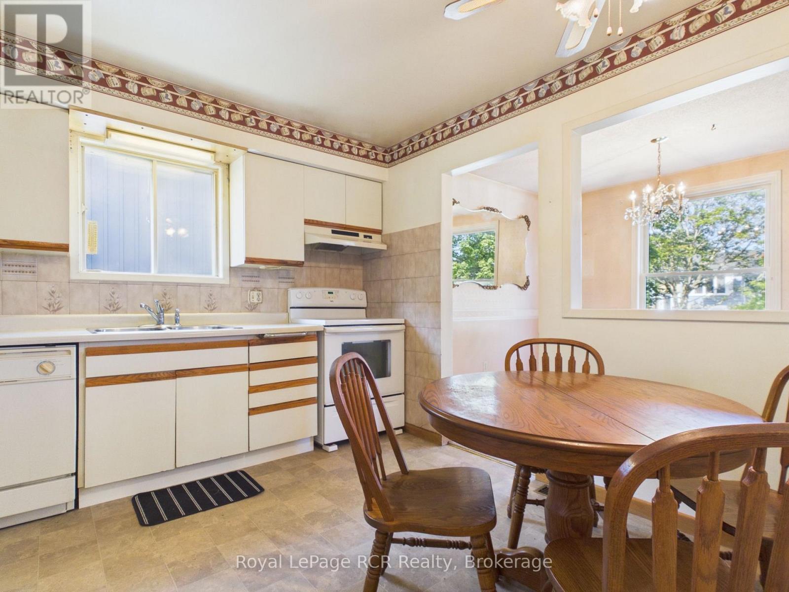 693 Macyoung Drive, Kincardine, Ontario  N2Z 1T1 - Photo 8 - X13702208