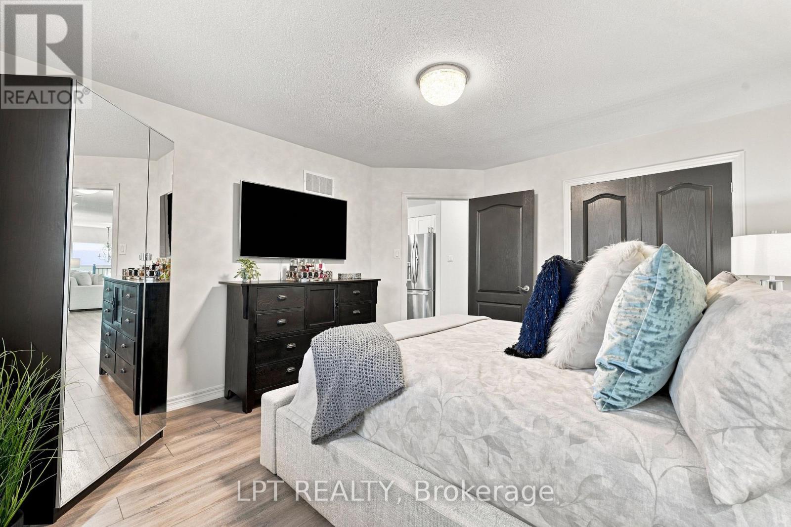 4 Lister Drive, Barrie, Ontario  L4N 0L5 - Photo 14 - S13702324