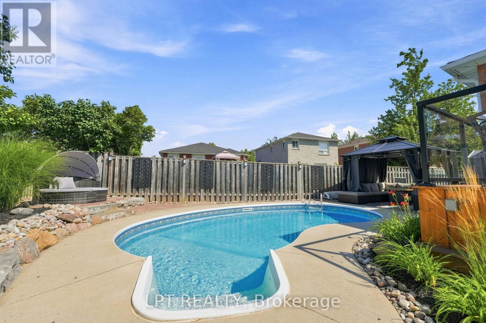 4 Lister Drive, Barrie, Ontario  L4N 0L5 - Photo 34 - S13702324