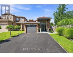 4 LISTER DRIVE, Barrie, Ontario