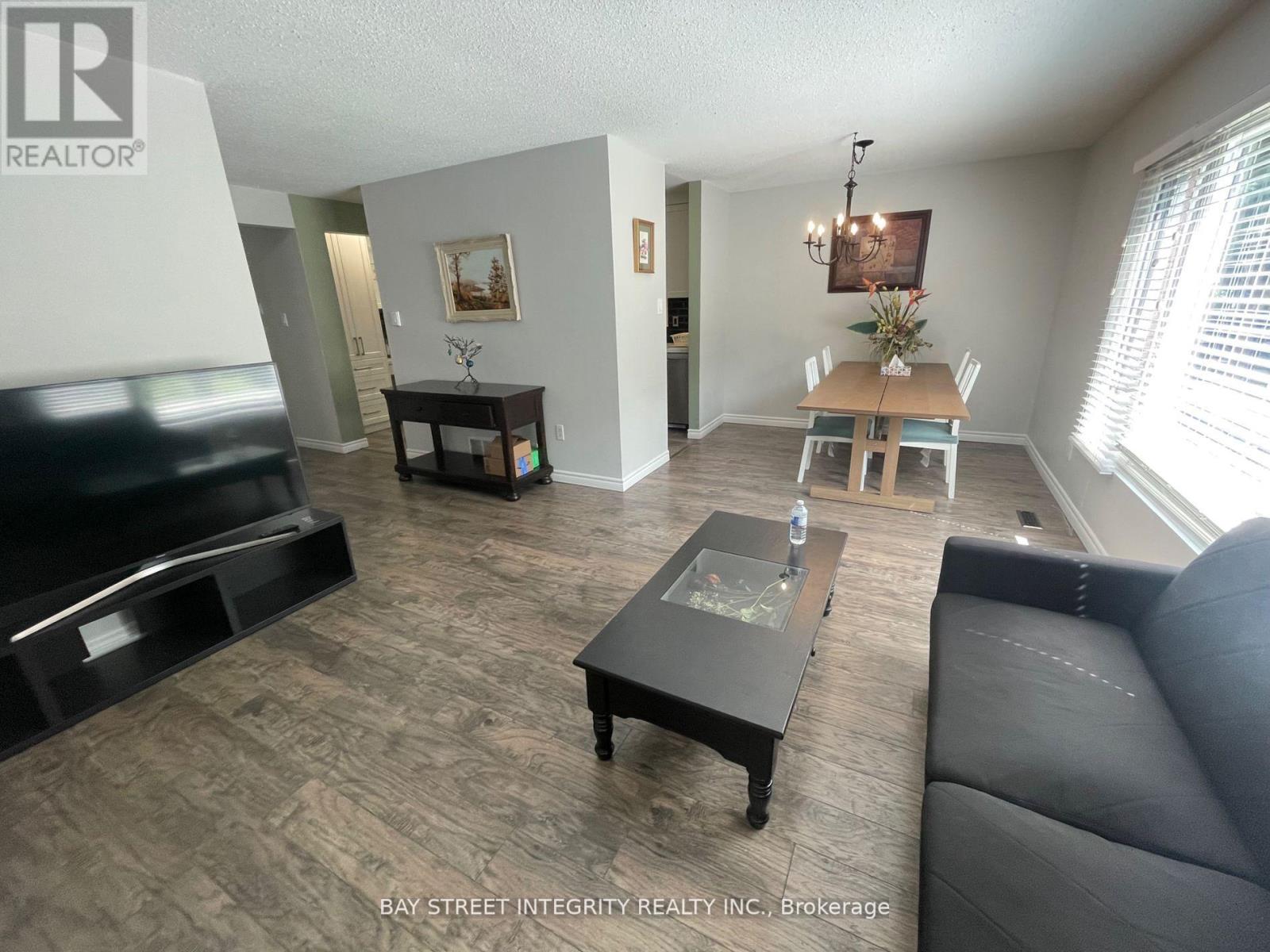 56 Stanbridge Court, Toronto, Ontario  M1B 2S5 - Photo 6 - E13545264