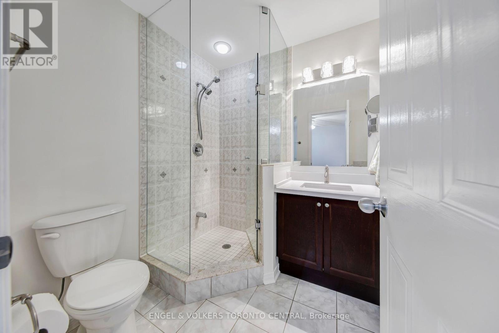 1511 Glenbourne Drive, Oshawa, Ontario  L1K 0M5 - Photo 10 - E13596066