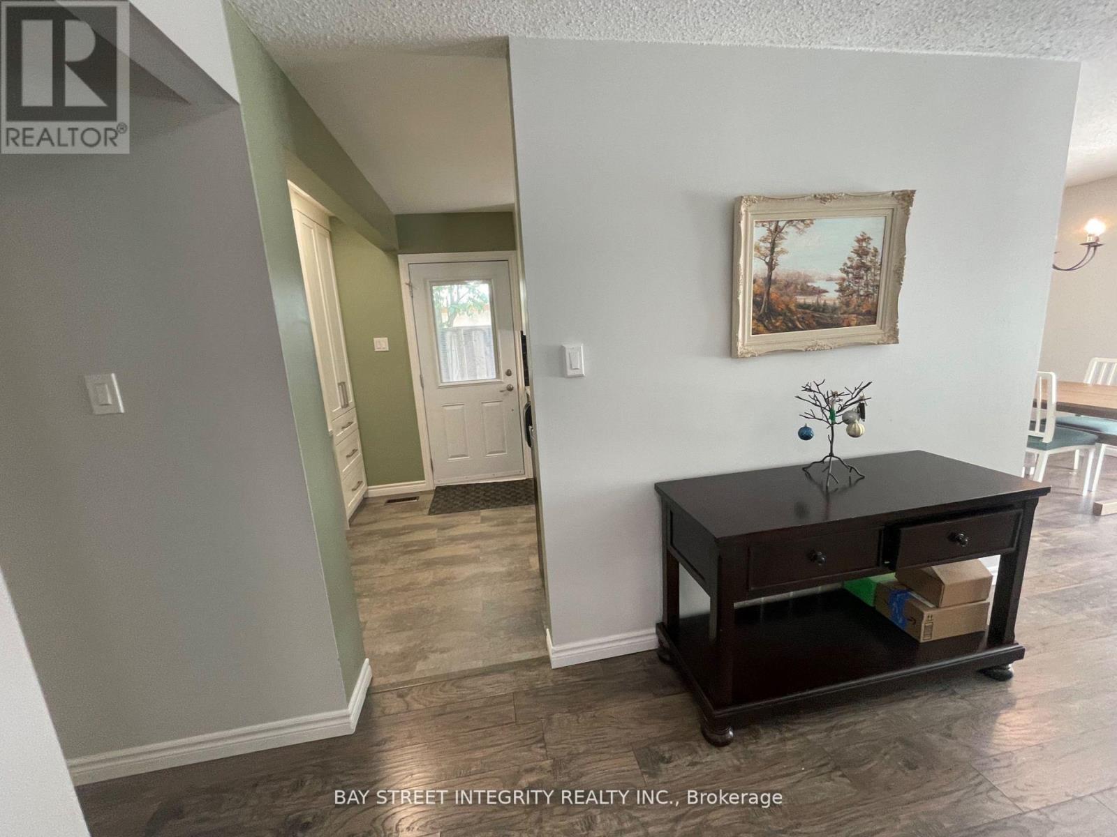 56 Stanbridge Court, Toronto, Ontario  M1B 2S5 - Photo 7 - E13545264