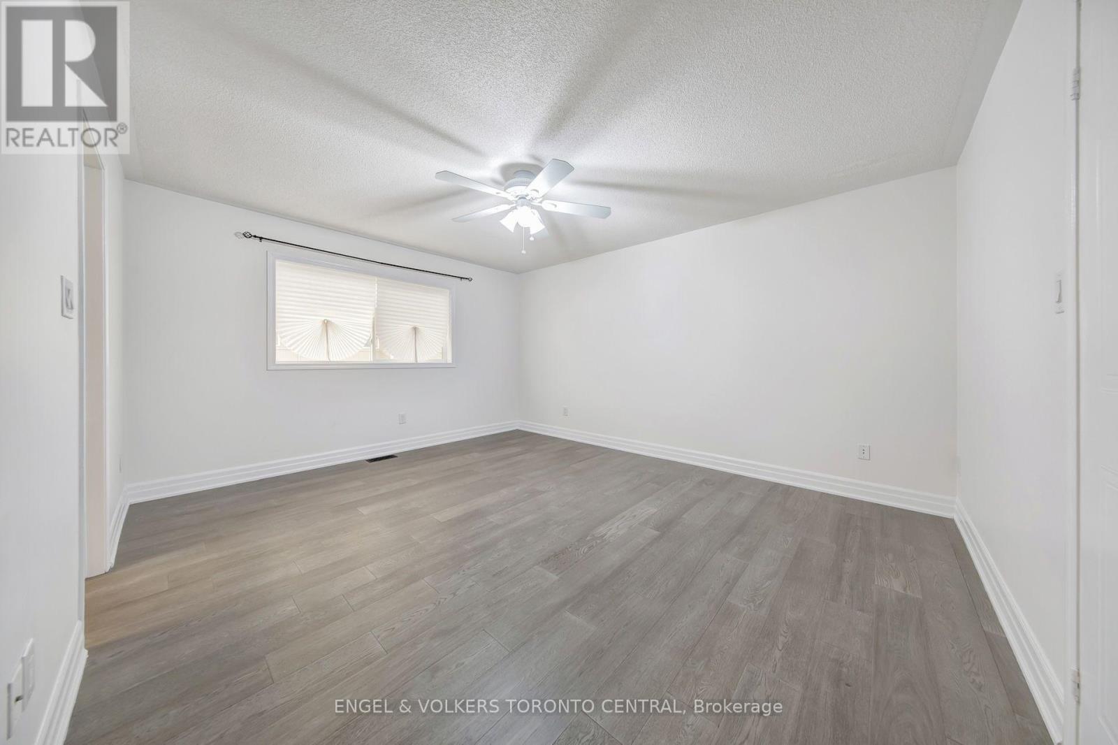 1511 Glenbourne Drive, Oshawa, Ontario  L1K 0M5 - Photo 9 - E13596066
