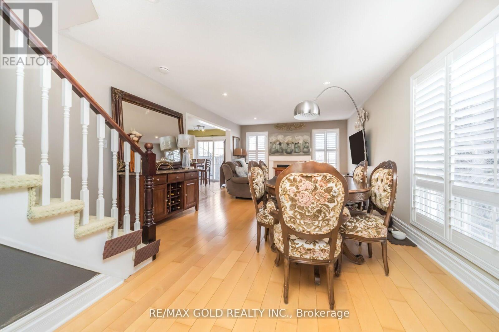 70 Sweetwood Circle, Brampton, Ontario L7A 2X7 - Photo 8 - W13455272