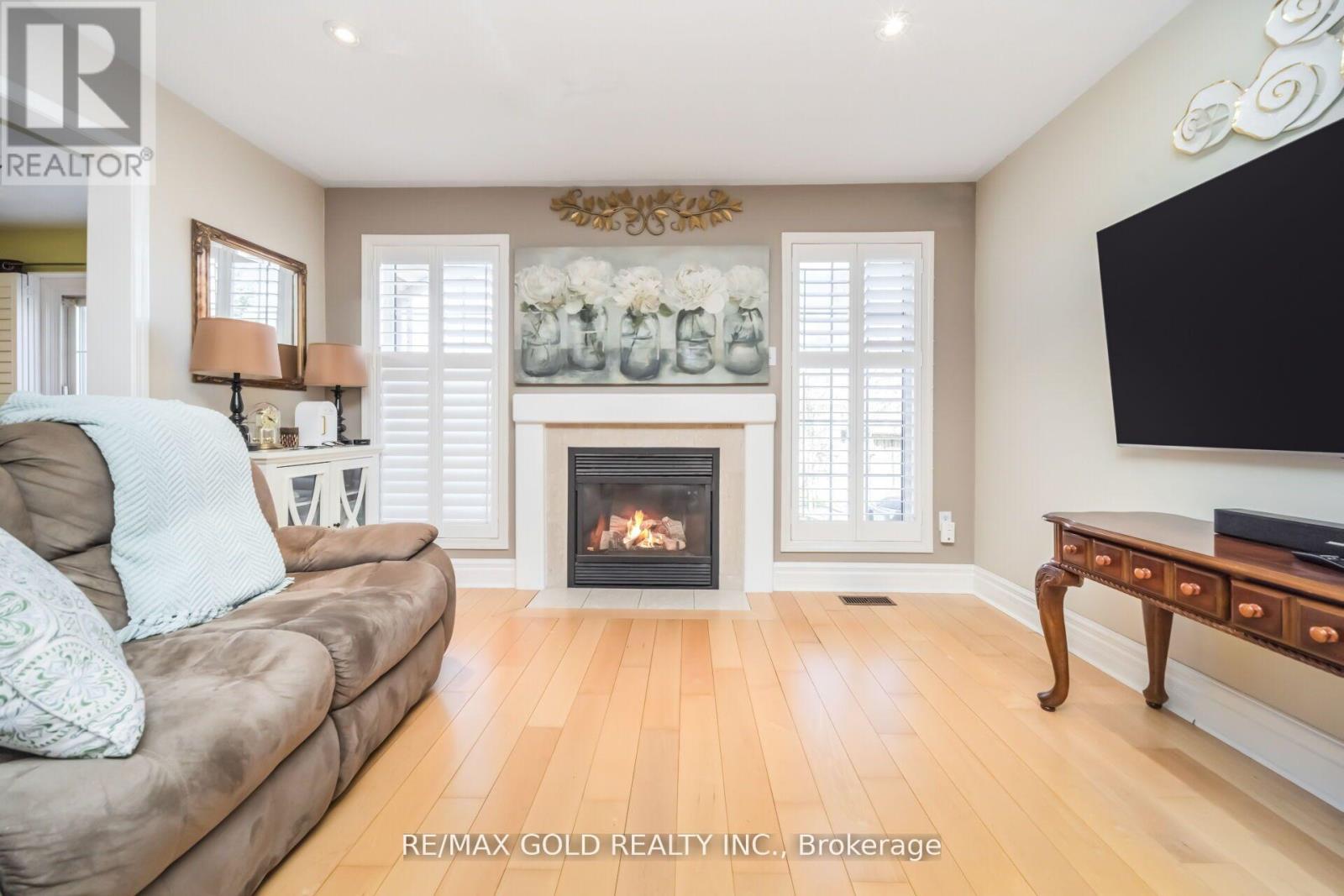 70 Sweetwood Circle, Brampton, Ontario L7A 2X7 - Photo 12 - W13455272