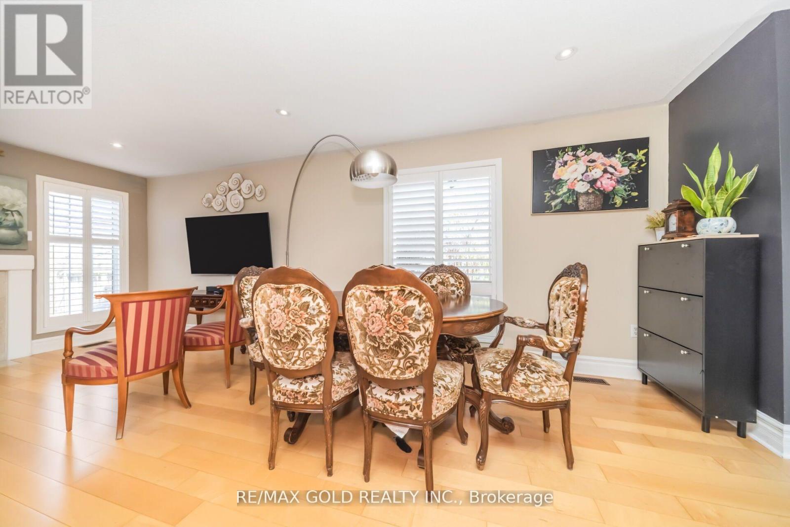 70 Sweetwood Circle, Brampton, Ontario L7A 2X7 - Photo 9 - W13455272