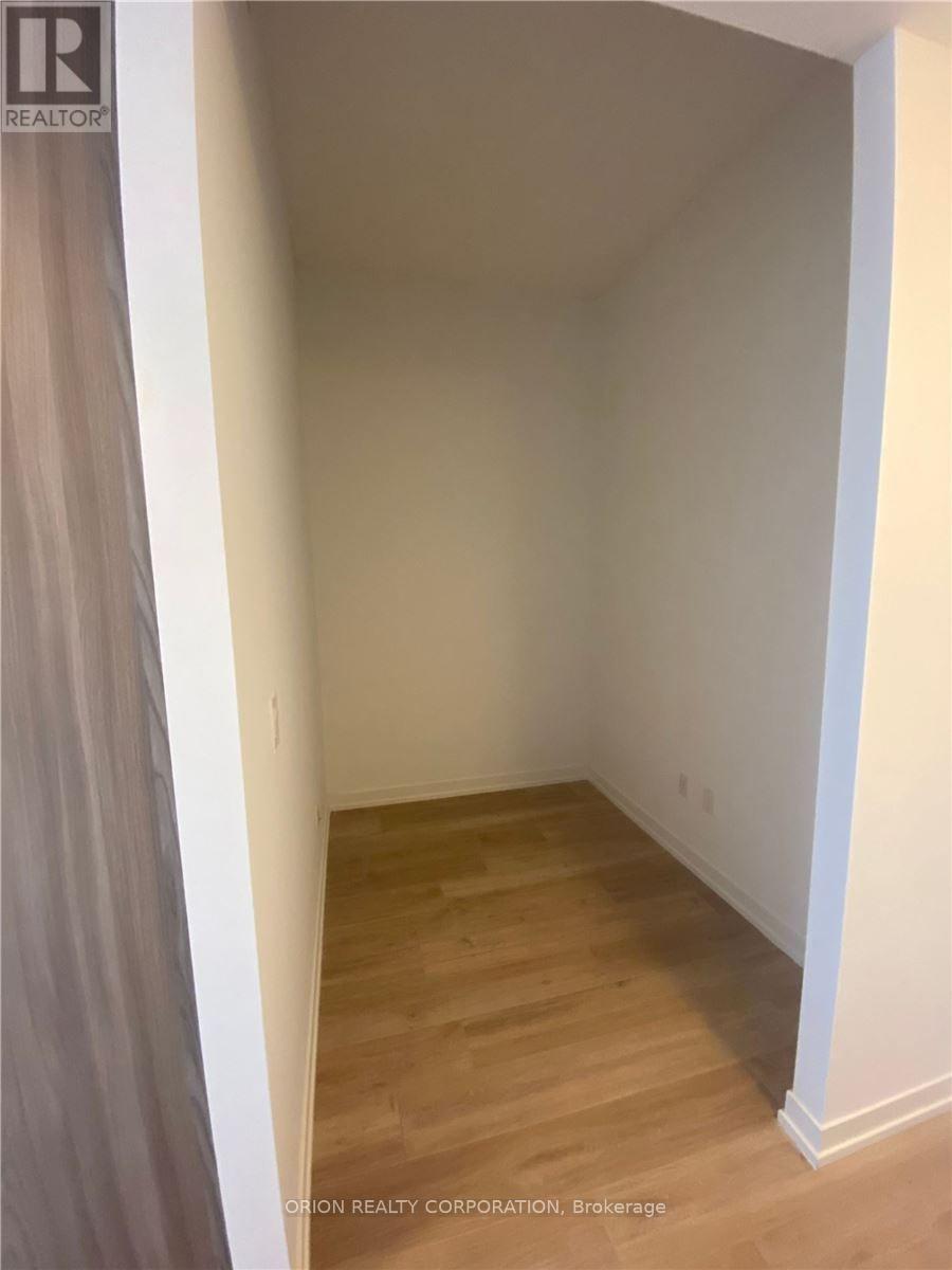 1421 - 2520 Eglinton Avenue W, Mississauga, Ontario L5M 0Y2 - Photo 3 - W13702180