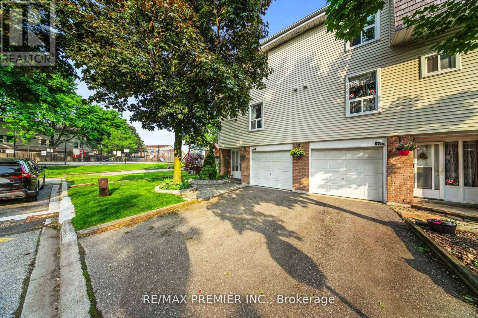 120 Ellerslie Road, Brampton, Ontario L6T 4C3 - Photo 2 - W13702182