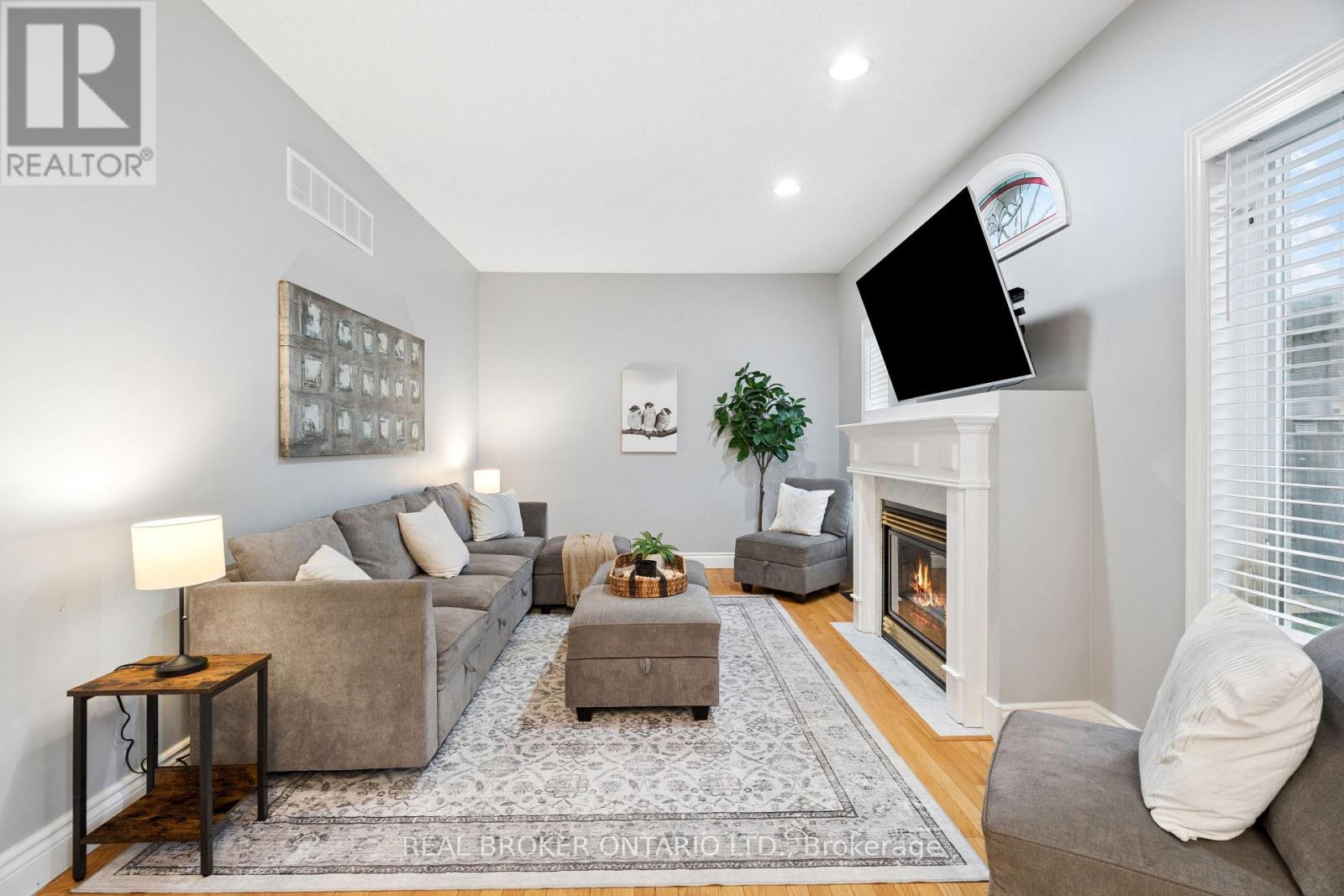 27 Spruce Boulevard, Halton Hills, Ontario L7J 2Y3 - Photo 15 - W13702218