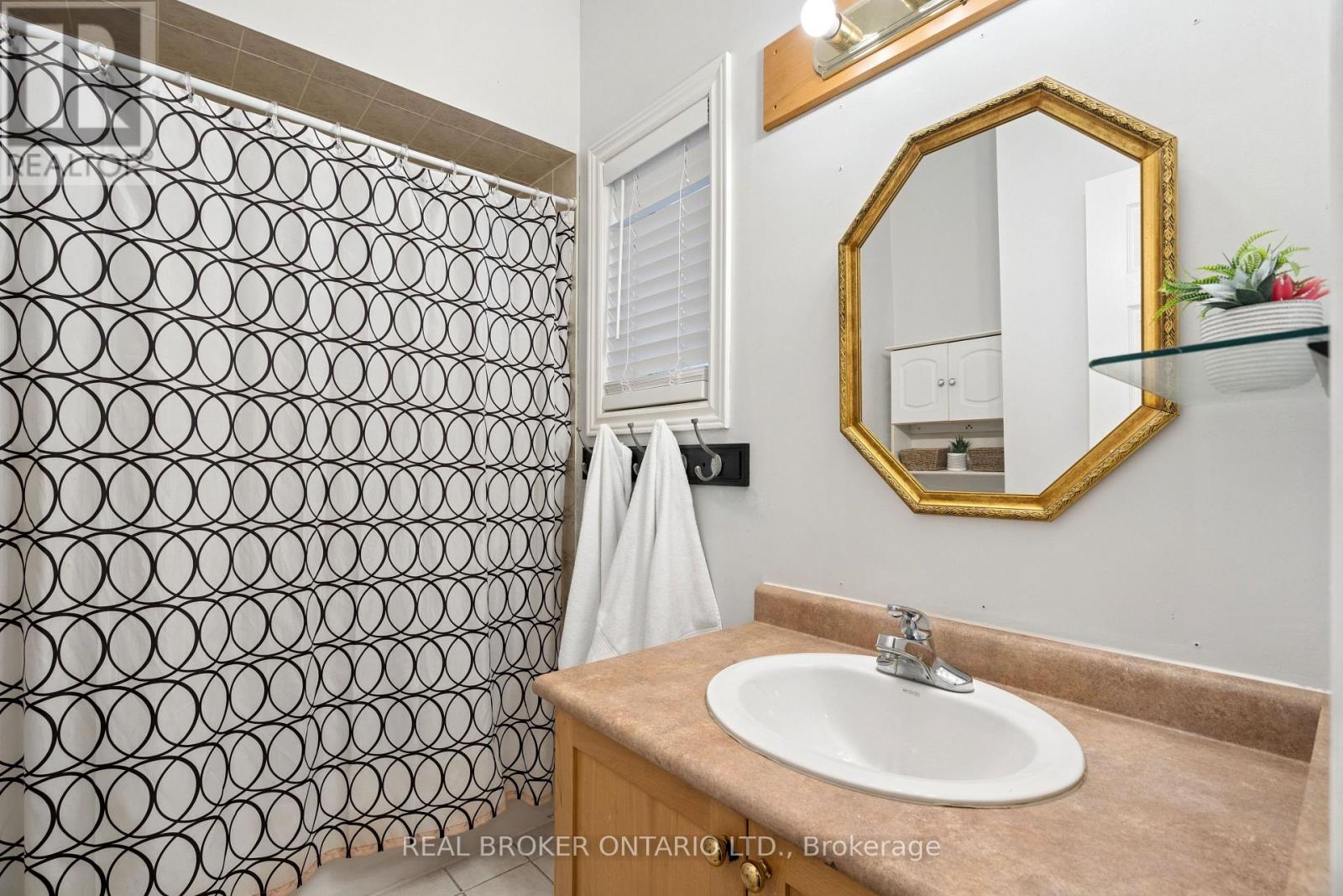 27 Spruce Boulevard, Halton Hills, Ontario L7J 2Y3 - Photo 26 - W13702218