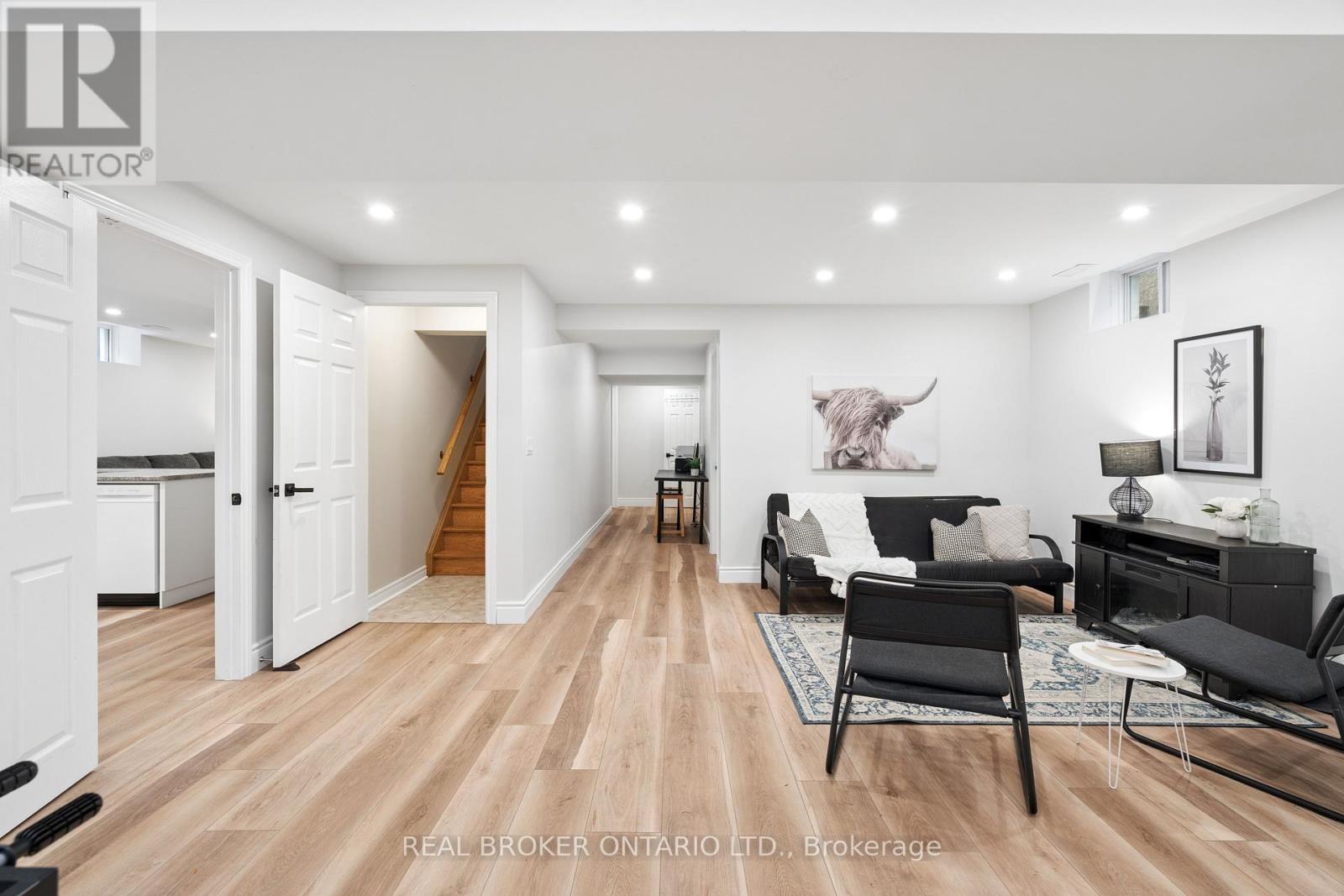 27 Spruce Boulevard, Halton Hills, Ontario L7J 2Y3 - Photo 31 - W13702218