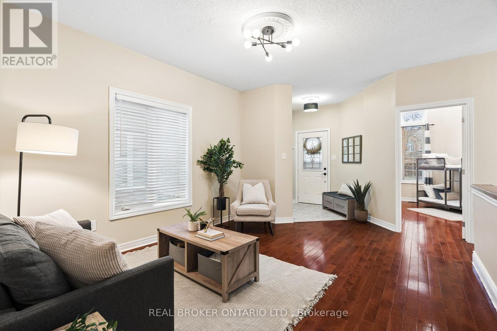 27 Spruce Boulevard, Halton Hills, Ontario L7J 2Y3 - Photo 7 - W13702218