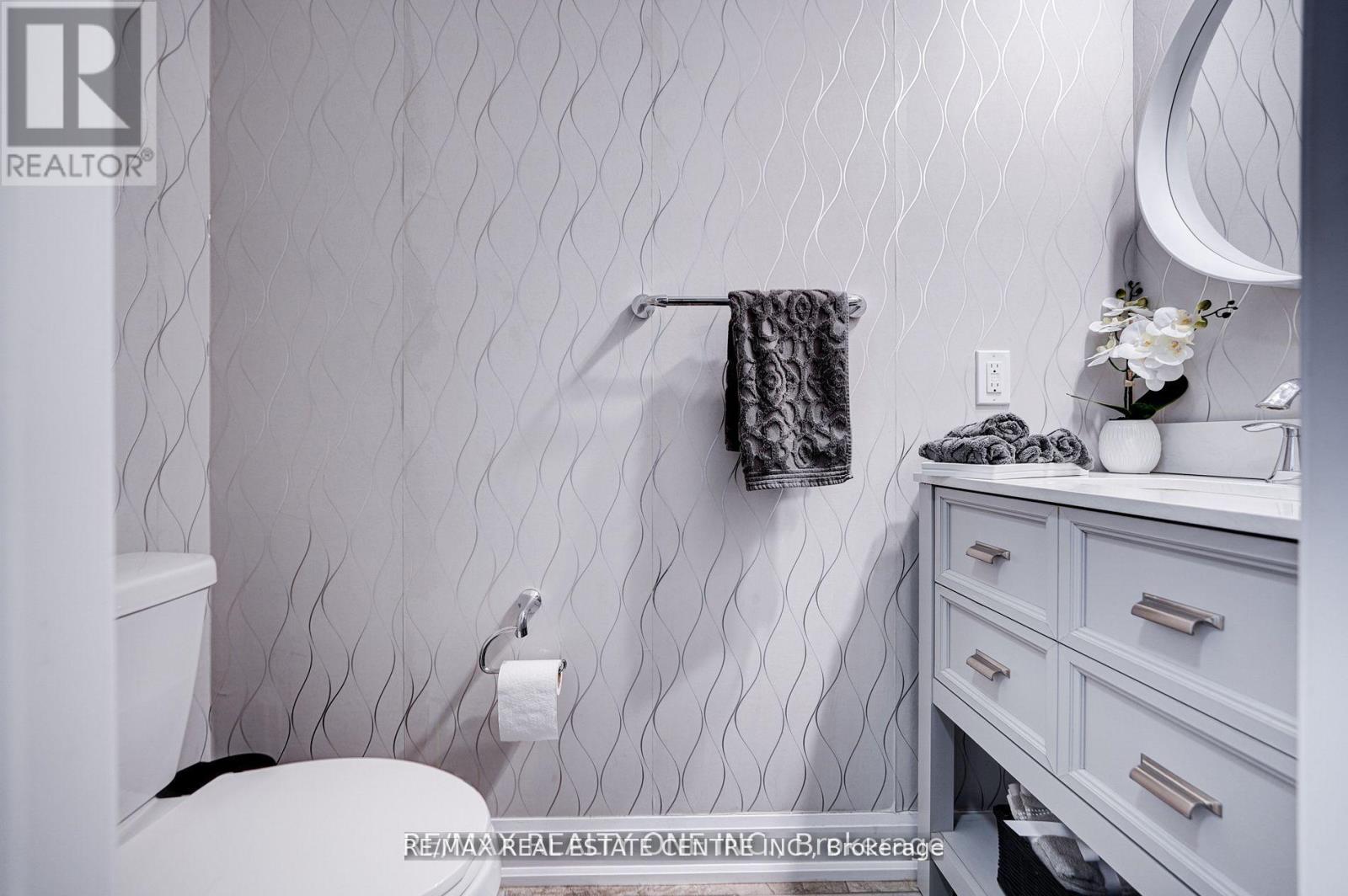 438 North Park Boulevard, Oakville, Ontario L6M 1N3 - Photo 16 - W13702240