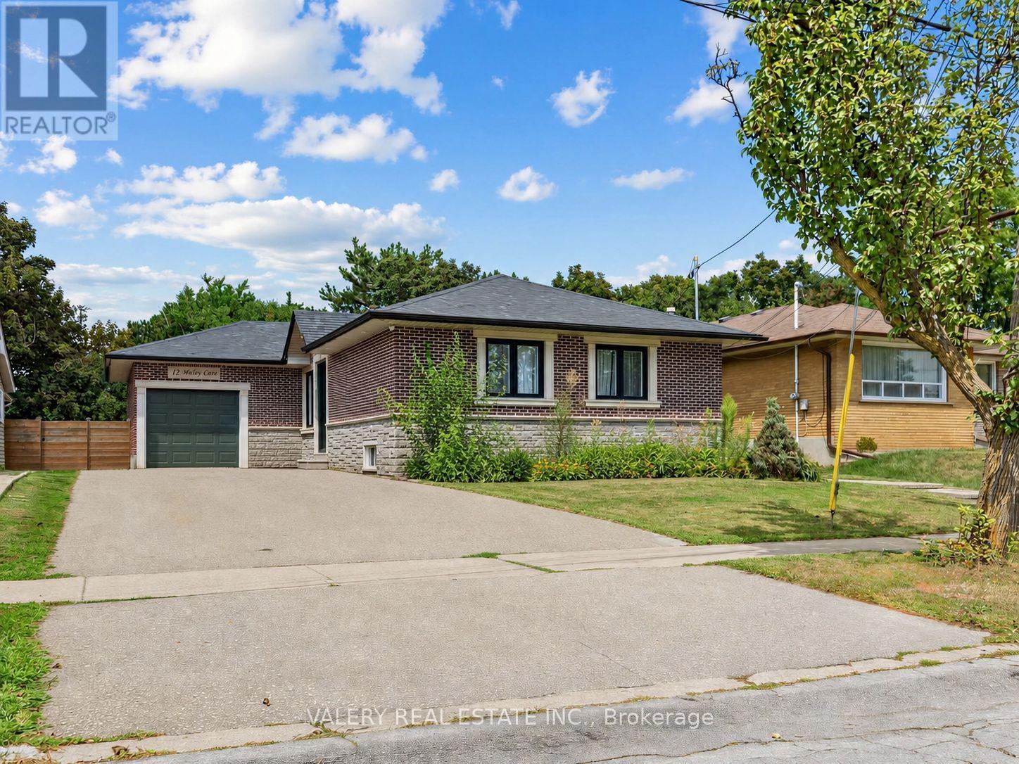 Lower #2 - 12 Arkley Crescent, Toronto, Ontario M9R 3S3 - Photo 15 - W13702244