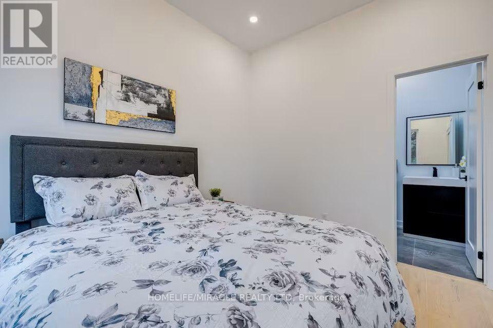 100 Macdonald Street, Toronto, Ontario  M8V 1Y4 - Photo 19 - W13702254