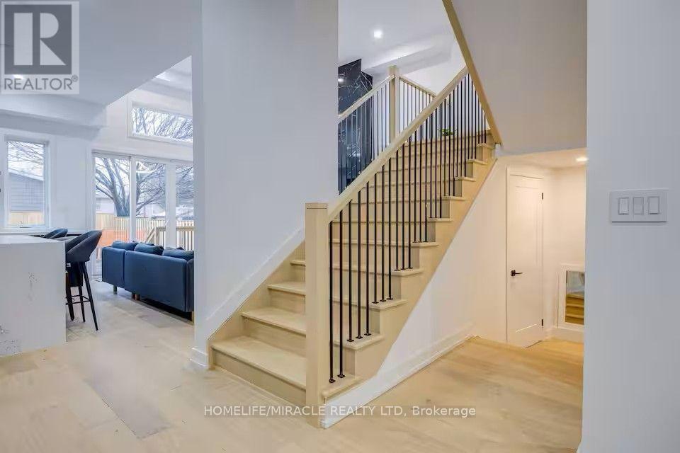 100 Macdonald Street, Toronto, Ontario  M8V 1Y4 - Photo 3 - W13702254