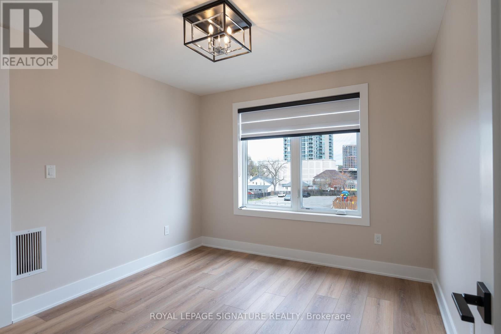 #3 - 5 Mill Street N, Brampton, Ontario L6X 1S5 - Photo 13 - W13702280