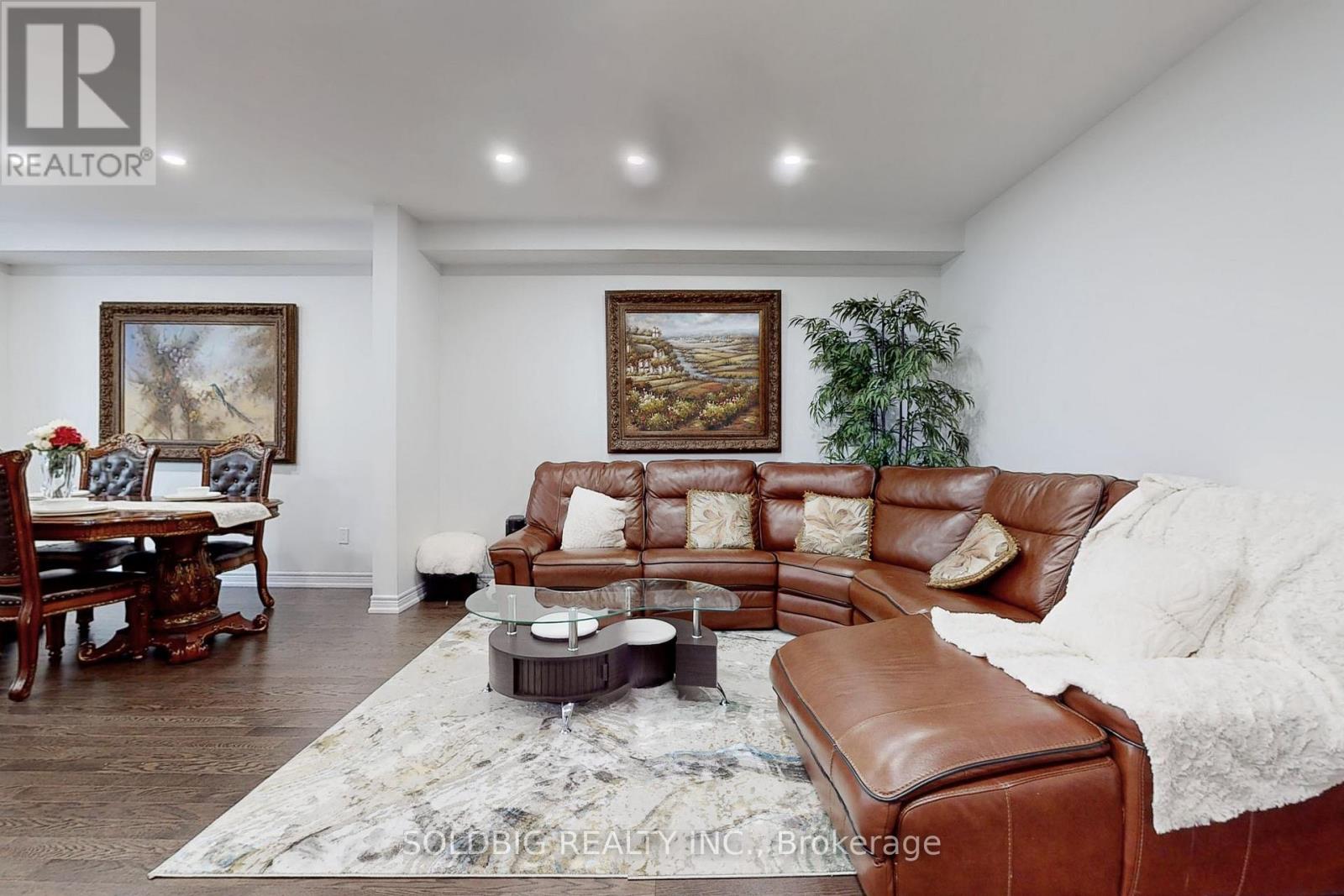 1265 Chee Chee Landing, Milton, Ontario  L9E 1L2 - Photo 3 - W13702338
